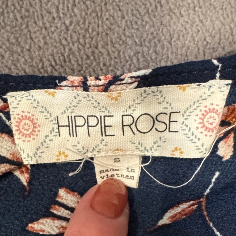 Woman's Hippie Rose Navy Floral Peplum Style Blouse. Size Small - Picture 7 of 7